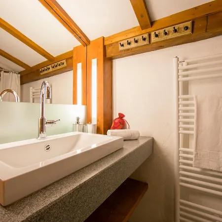Les Chosalets Sleeps 3 Pool