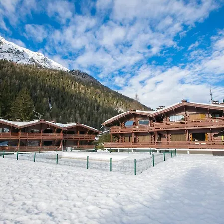 Les Chosalets Sleeps 3 Pool 아파트 *